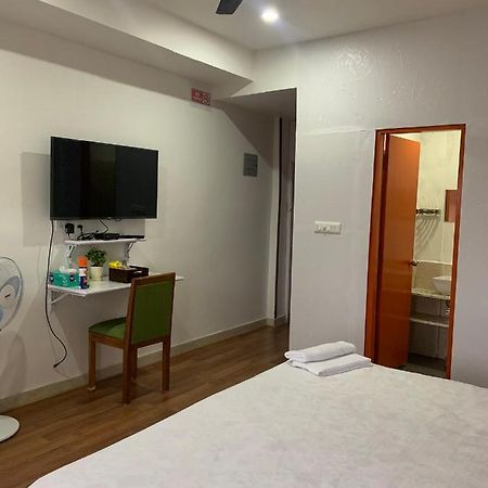 Casa Willow Dibrugarh Buitenkant foto